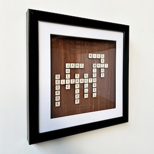 Marco de Scrabble personalizado con nombres de familia, regalo de Navidad, árbol genealógico, fichas de letras personalizadas, recuerdo de cumpleaños de abuelos