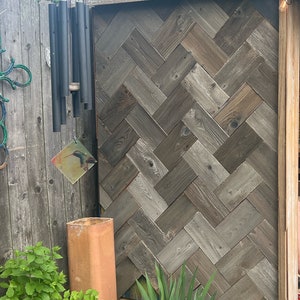 Reclaimed Cedar Planks 20 pc - 16.5 sq ft Cedar Wood Tile - Decorative Wall Tile - Cedar Craft Planks