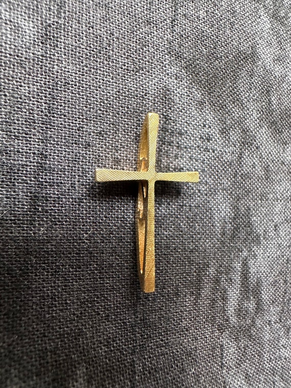 14k Yellow Gold Domed Cross Pendant Charm Jesus R… - image 2