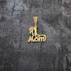 14k Yellow Gold #1 Mom Pendant Charm 0.8 Grams Mothers Day Made by Michael Anthony MA