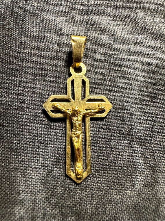 14k Yellow Gold Crucifix Pendant Charm Jesus Reli… - image 1
