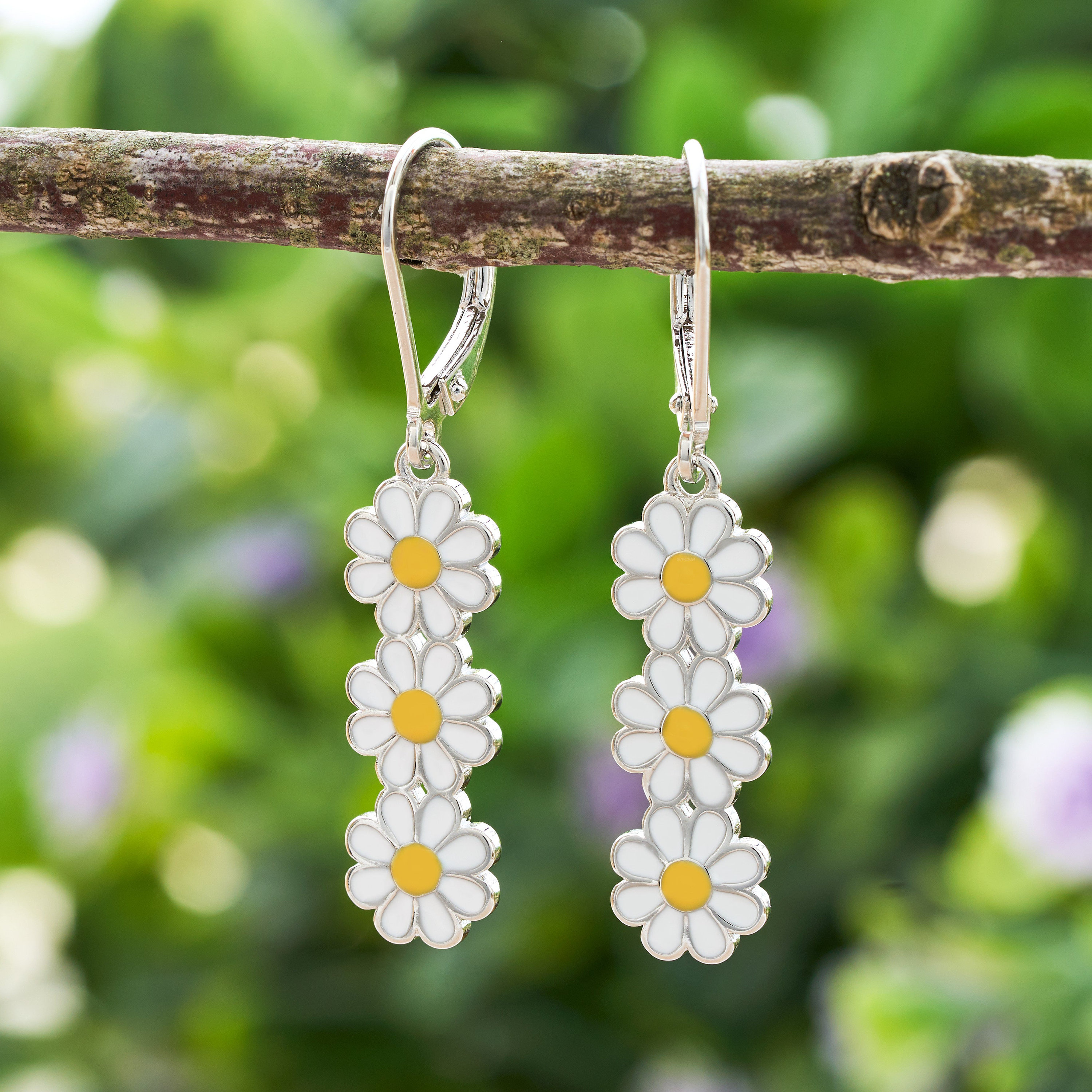 Handmade Daisy Leverback Earrings, Cute Daisy Flower Earrings, Garden Enamel Earrings, Daisy Flower Jewelry, Minimalist Flower Accessory