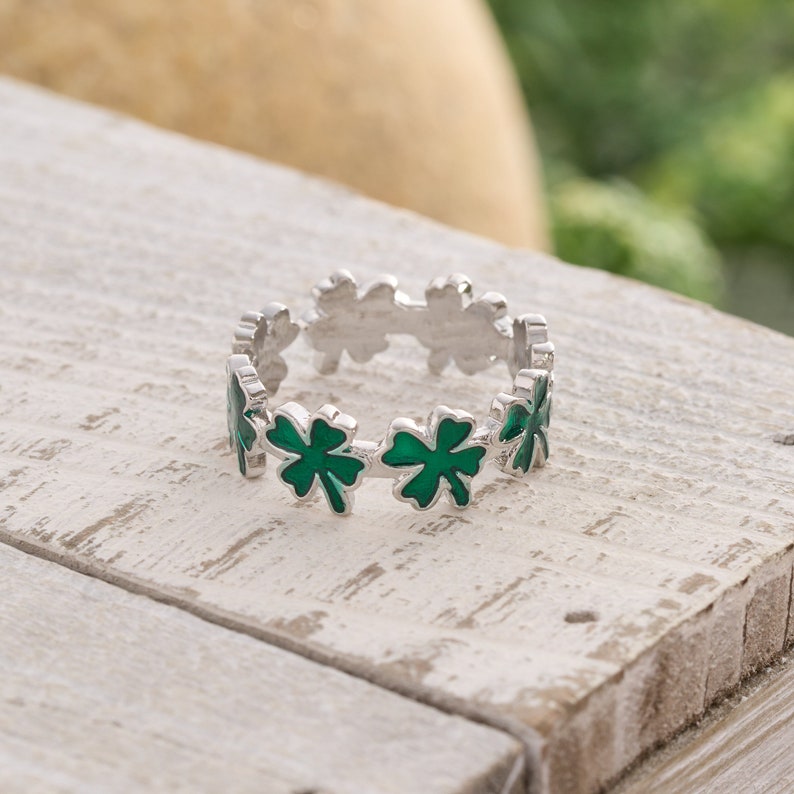 Little Four-Leaf Clover Ring