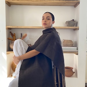 Handmade Wool Ruana: Unisex Argentine Cape with Fringe