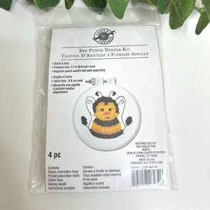 Loops & Threads Bee Punch Needle Kit 3.5" Round Embroidery DIY Craft New