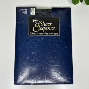 Leggs Sheer Elegance Silky Sheer Pantyhose Hosiery Onyx Black CD Control Top