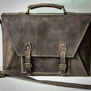 porte-document cuir, Malette cuir, cartable en cuir, cadeau sur commande, bespoke, sacoche en cuir, cartable personnalisé, , cuir vintage.