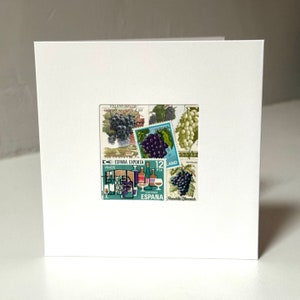 Handgemachte Grußkarte WEINBERGE / WEIN / FRUIT - Innen leer - Handgemacht mit Vintage Briefmarken - Innen leer.