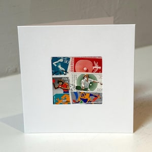 Handgemachte TISCHTENNIS / Ping Pong Grußkarte - Hergestellt mit authentischen Briefmarken - Leere Innenseite - Perfekt für jeden Anlass