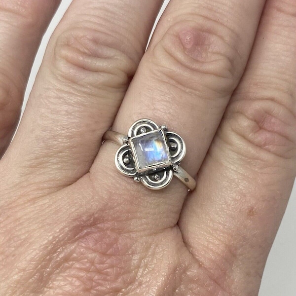 Sterling Silver 925 Vintage Moonstone Inlay Boho Dainty Ring Sz 9.25