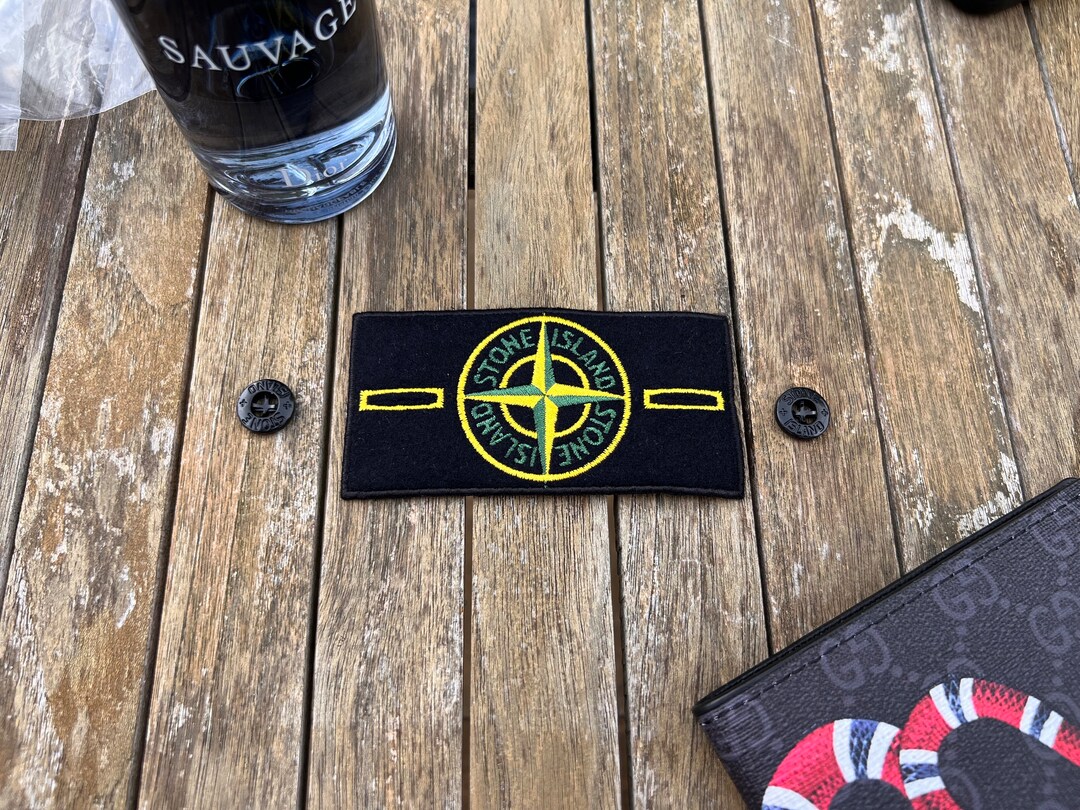 Azeeda Ananas Pin - Lustiges Abzeichen Für Jacken & Taschen - 38mm Durchmesser