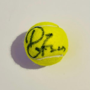 Roger Federer Genuine Authentic Signed Tennis Ball With Certificate