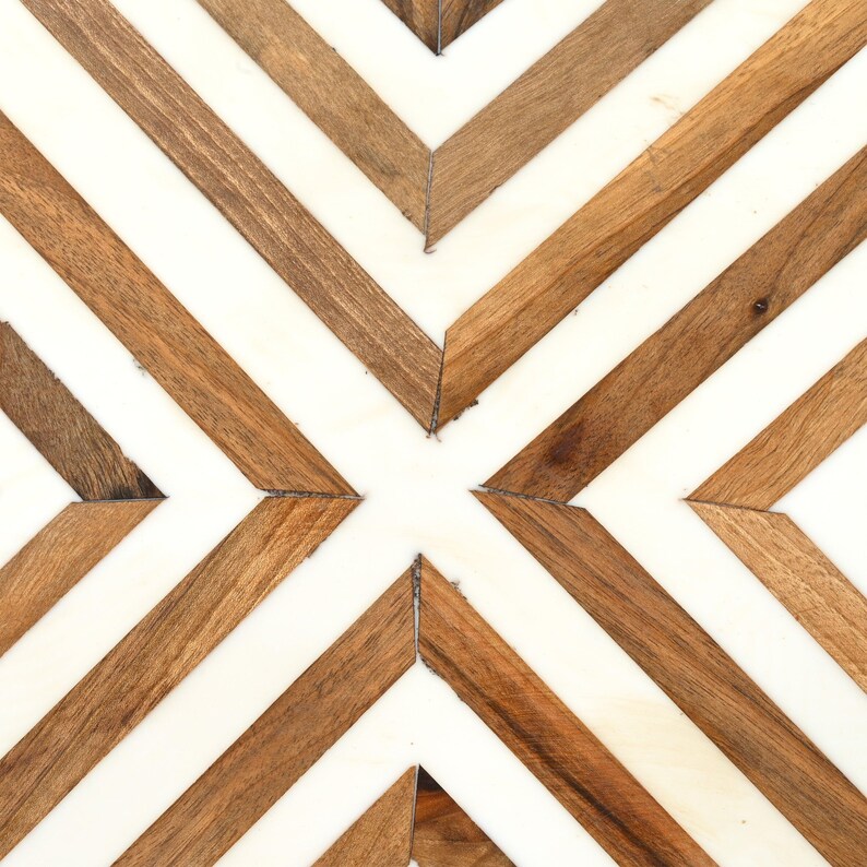 Quadratischer Nussbaum Beistelltisch - Handgefertigtes Design für moderne Eleganz in jedem Raum Bild 2