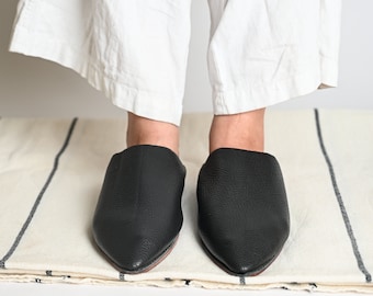 Black Leather Babouche - Classic Moroccan Babouche Slippers for Women | Handmade & Comfortable Footwear