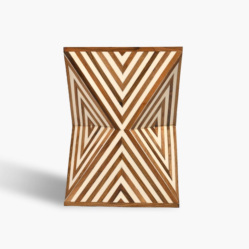 Quadratischer Nussbaum Beistelltisch - Handgefertigtes Design für moderne Eleganz in jedem Raum Bild 6