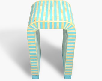 Handgefertigter Beistelltisch mit Knocheneinlage aus Holz und modernem Muster - Handwerkskunst