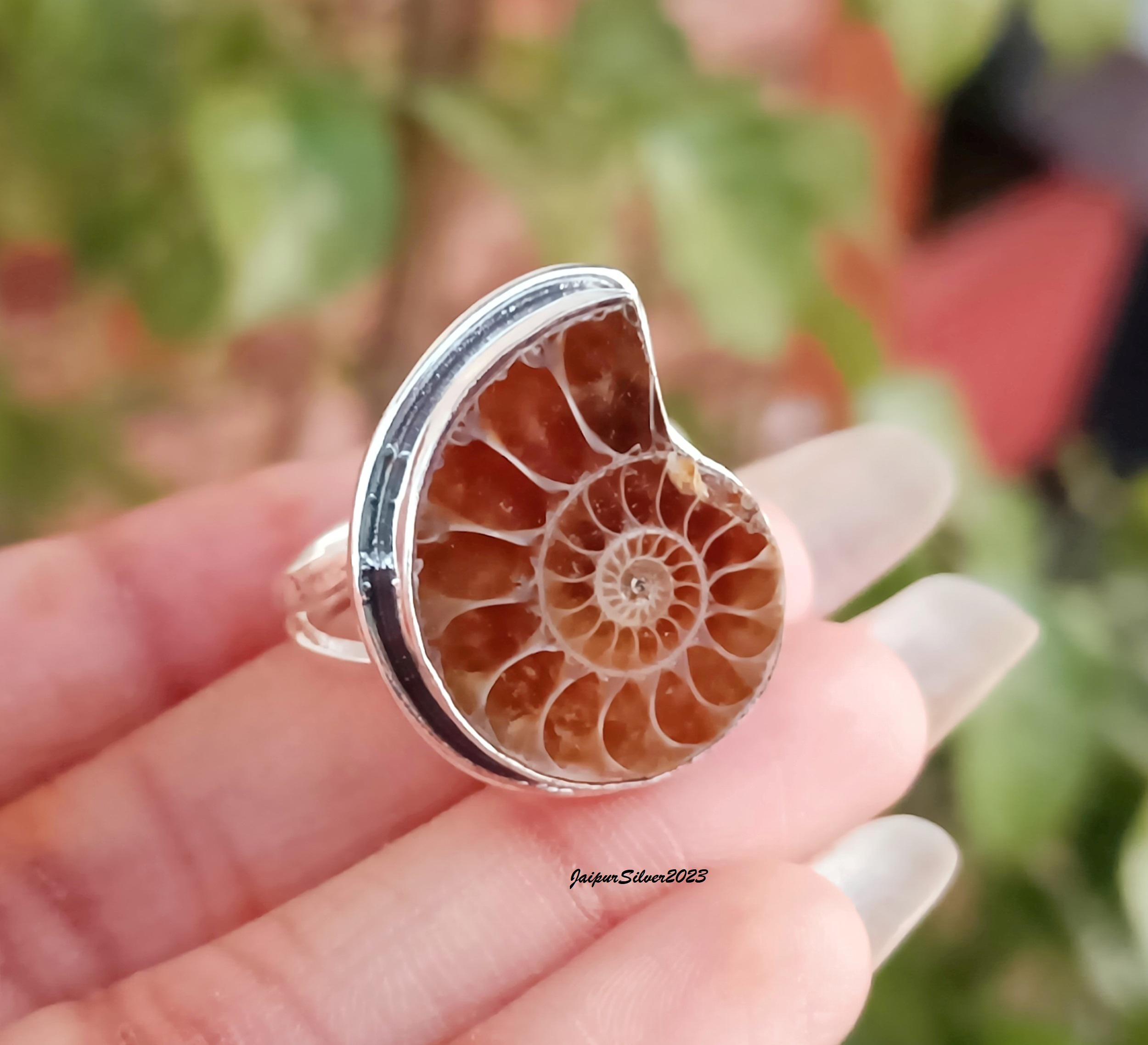 アンモナイト化石リング：ハンドメイド925スターリングシルバー 