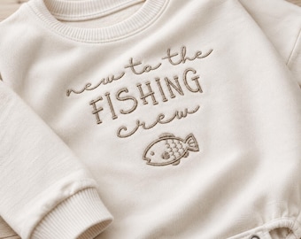 Neu im Sortiment: Baby-Strampler mit Fischstickerei, Angler-Babybody, Outfit für die Heimreise nach der Geburt