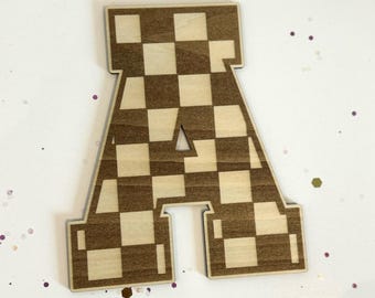 Kariertes Holz Deko Buchstaben von A-Z  für Kinderzimmer, Holzbuchstaben, Türschild Kinderzimmer