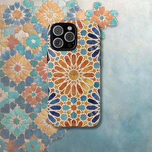 Funda para iPhone con diseño de mosaico marroquí y protección MagSafe con diseño geométrico