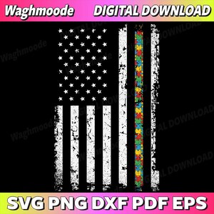Könnte beinhalten: Schwarz-weißes Design der amerikanischen Flagge mit einem Used-Look. Der Flaggenentwurf zeigt einen vertikalen Streifen aus bunten Puzzleteilen. Die Wörter "DIGITAL DOWNLOAD" und "SVG PNG DXF PDF EPS" sind oben und unten.