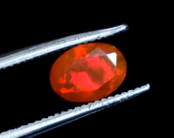 Superbe facette d'opale de couleur mexicaine, opale de feu 100 % mexicaine facettée, opale de feu en vrac, facette ovale de 0,45 ct 7x5 mm MCO-20