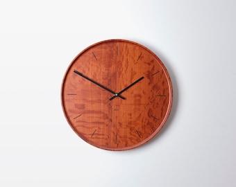 Reloj de madera australiano / Reloj Sheoak / Reloj de madera minimalista / Reloj de pared de madera maciza / Reloj de mediados de siglo / Reloj de madera moderno
