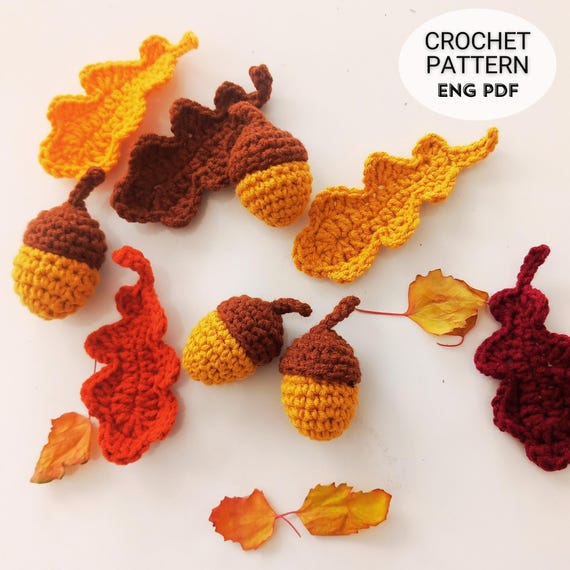 Crochet Fall Garland Pattern | Oak Leaves & Acorns (English PDF)