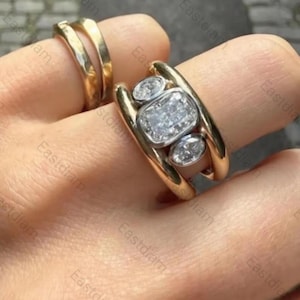 Anillo de compromiso de tres piedras con moissanita y diamantes, engaste de bisel alargado tipo cojín, plata de ley 925 y acabado en oro, elegante anillo de compromiso, regalo para ella