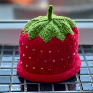 Bonnet fraise, tricoté à la main en laine mérinos fine ou pur coton, nouveau-né à 8 ans image 2