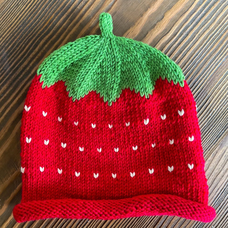 Bonnet fraise, tricoté à la main en laine mérinos fine ou pur coton, nouveau-né à 8 ans image 5