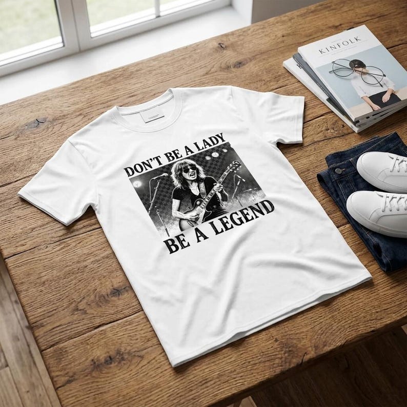 T-Shirt Vintage Rock and Roll Graphic Don't Be A Lady Legend image 7