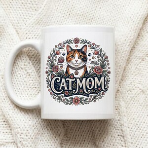 Mug Cat Mom Aesthetic Design Motif for Cat Lovers