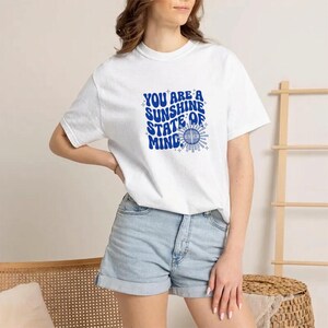 T-Shirt You Are A Sunshine State Of Mind Retro Blue Wavy image 2