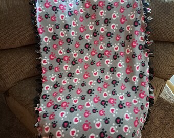 Handmade Gray And Pink Hearts Paw Prints Dog Cat Pet No Sew Fleece Blanket Toddler Blanket