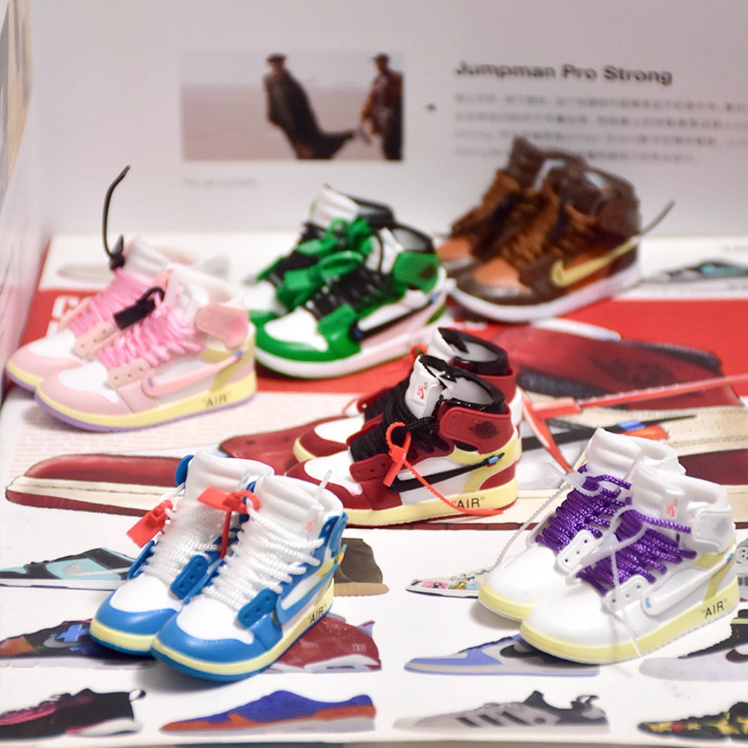 mini jordan sneakers
