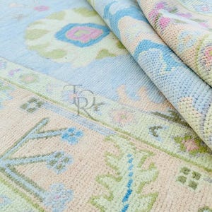 Hand-Knotted Oushak Wool Rug: Vintage Turkish Knot Carpet