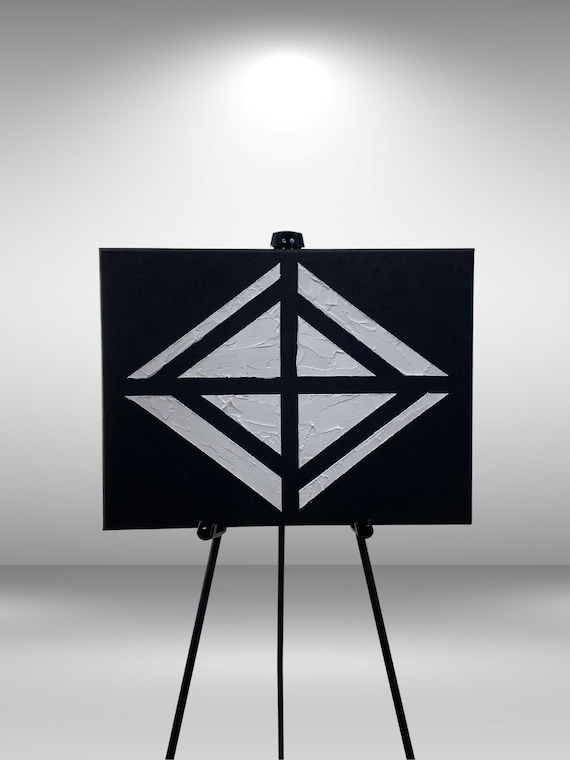 Modern structural image “Diamond”