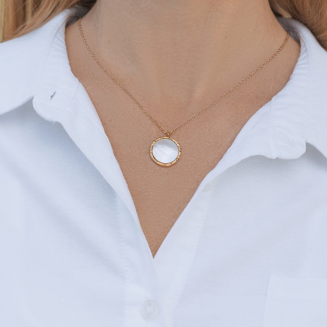 Hawaiian Shell Necklace • White Puka Shell Necklace • Hawaiian Jewelry ...
