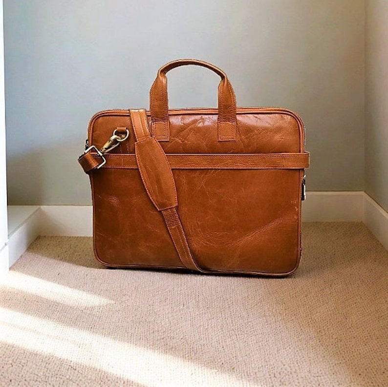 Vintagestyle Leather Briefcase Elegant and Spacious Ideal for Business