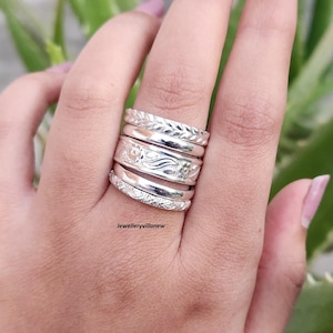 Conjunto de anillos apilables de plata de ley hechos a mano, anillos minimalistas de estilo bohemio. imagen 17
