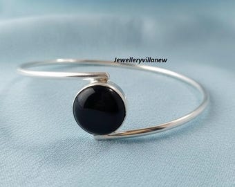 ハンドメイドのブラックオニキスバングル：925スターリングシルバーの