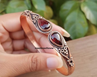 Brazalete de cobre y granate hecho a mano, joyería bohemia ajustable