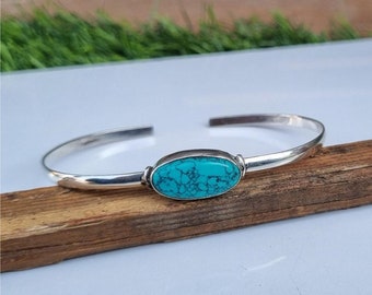 Handgemachter Türkis Armreif: Edelstein-Armband aus 925er Silber