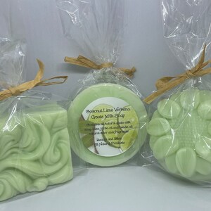 Women&#39;s Exfoliating Goats Milk Soap