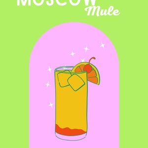 Könnte beinhalten: Illustration eines Moscow Mule Cocktails in einem hohen Glas mit Eiswürfeln, einer Orangenscheibe und einer Kirsche. Das Getränk befindet sich vor einem rosa Bogen auf grünem Hintergrund, mit den Worten "MOSCOW Mule" darüber.