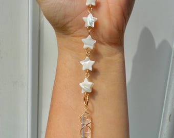 Pingente de carro em forma de estrela de quartzo. Pérola de água doce. Acessório automotivo encantador e único. Decoração boho fofa para retrovisor feminino. Presentes de carro para ela.
