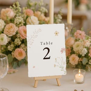"Wildblumen Tischnummer / ""Blumenwiese"" / Tischnummer Karte / Blumen Dekor / Handgemachte Boho Blumen / Wiese Gartenschild."