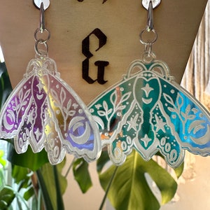Schillernde Mond Motten Ohrringe mit Silber Ohrsteckern, Sternzeichen Geschenke, Astrologie Ohrringe, Statement Ohrringe, einzigartiger Schmuck