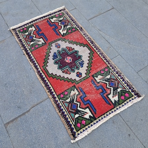 Vintage Wool Turkish Rug: Small Oushak Bohemian Doormat (1.7 x 3.1 ft)